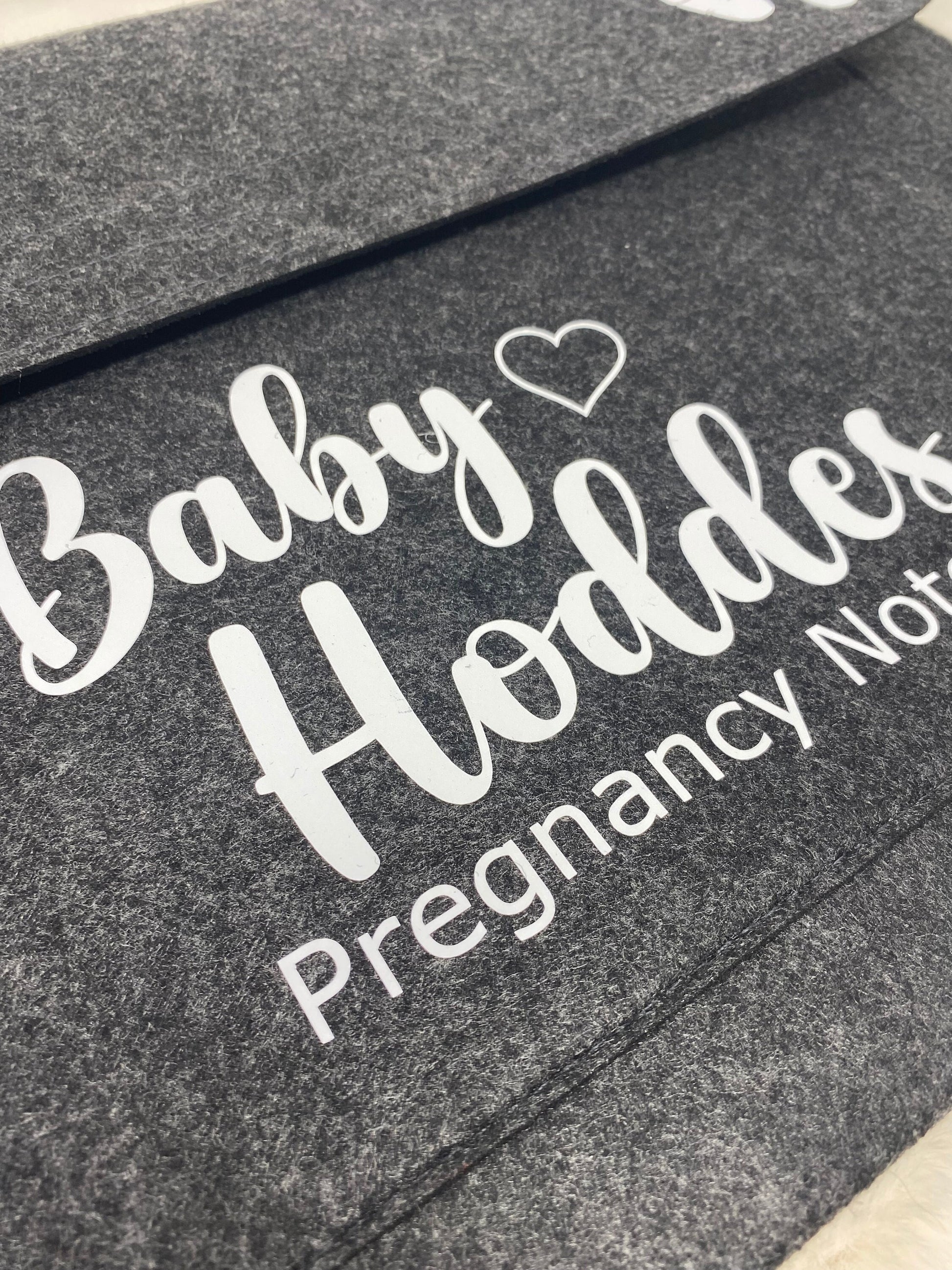 Personalised pregnancy folder